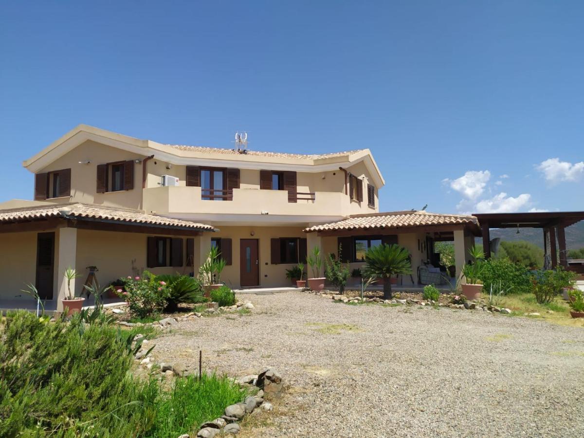 Villa Maria Maracalagonis Exteriör bild
